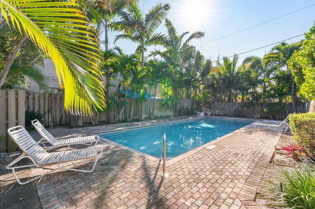 20-web-or-mls-614 NE 28th St, Wilton Man