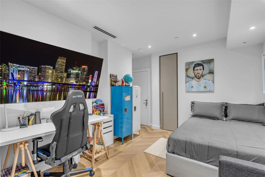 Activo con contrato: $1,690,000 (2 camas, 2 baños, 1547 Pies cuadrados)