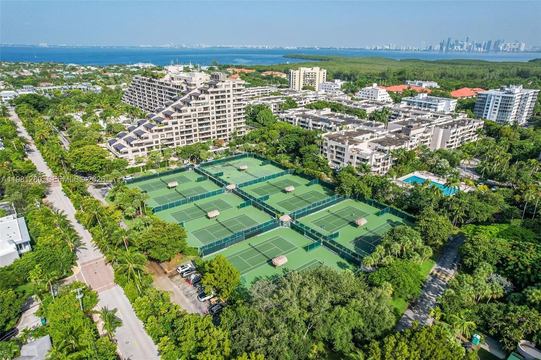 Activo con contrato: $1,690,000 (2 camas, 2 baños, 1547 Pies cuadrados)