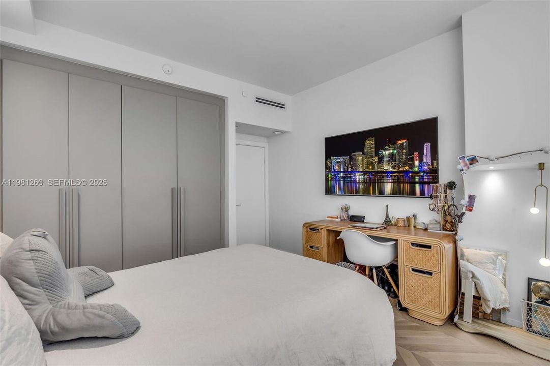 Activo con contrato: $1,690,000 (2 camas, 2 baños, 1547 Pies cuadrados)