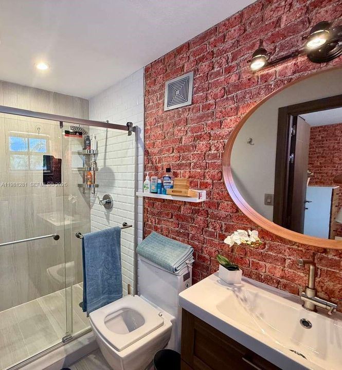 For Sale: $520,000 (2 beds, 2 baths, 1386 Square Feet)