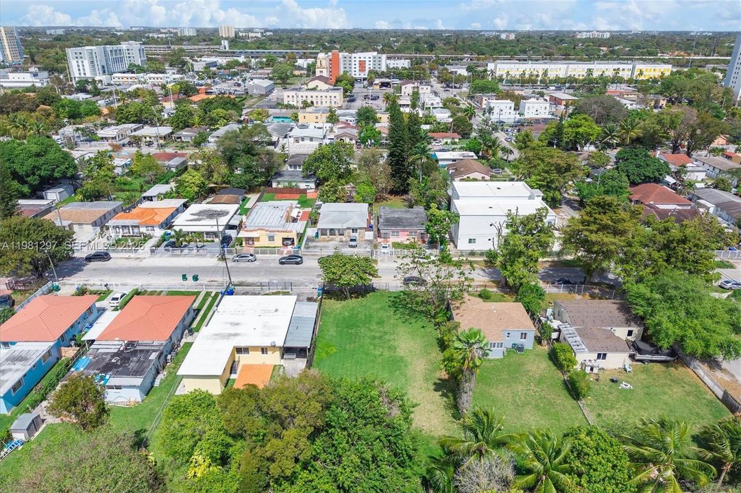 En Venta: $500,000 (0.21 acres)