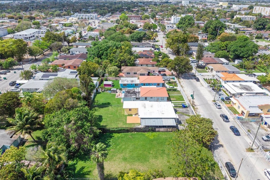 En Venta: $500,000 (0.21 acres)