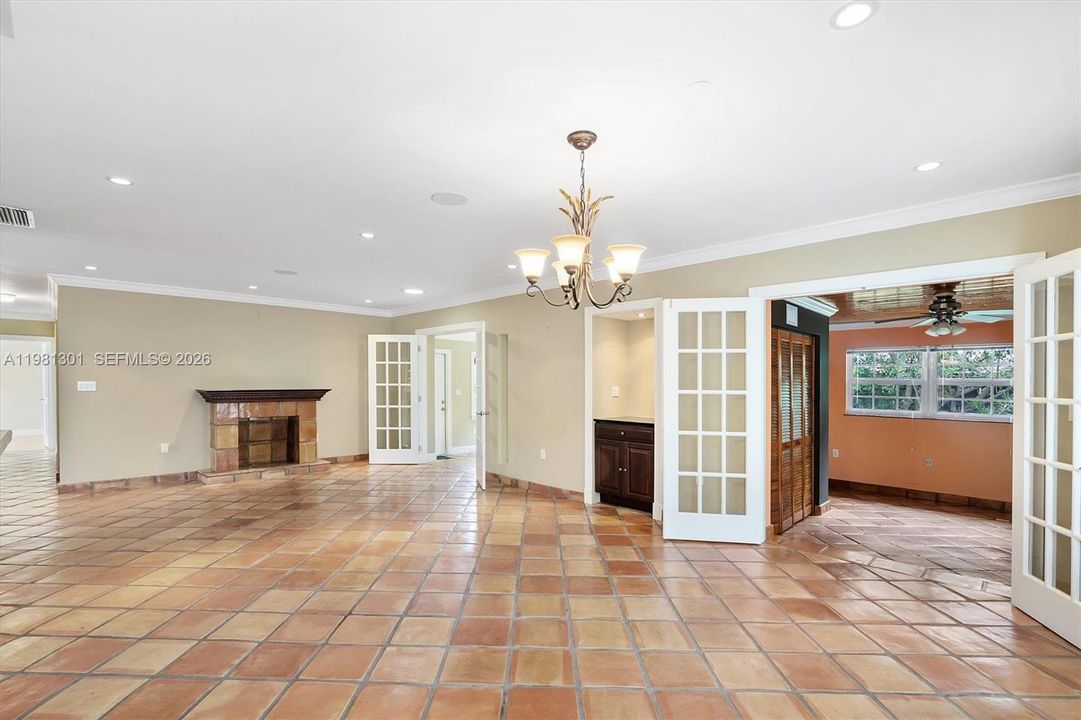 Recently Rented: $6,500 (3 beds, 2 baths, 1653 Square Feet)