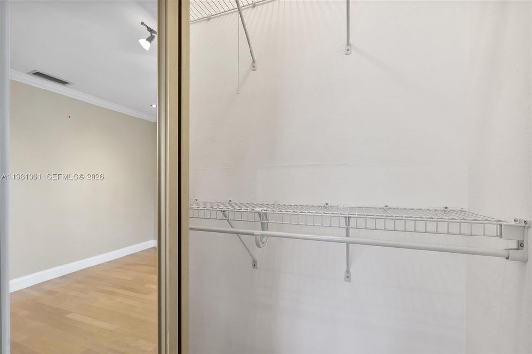 Recently Rented: $6,500 (3 beds, 2 baths, 1653 Square Feet)