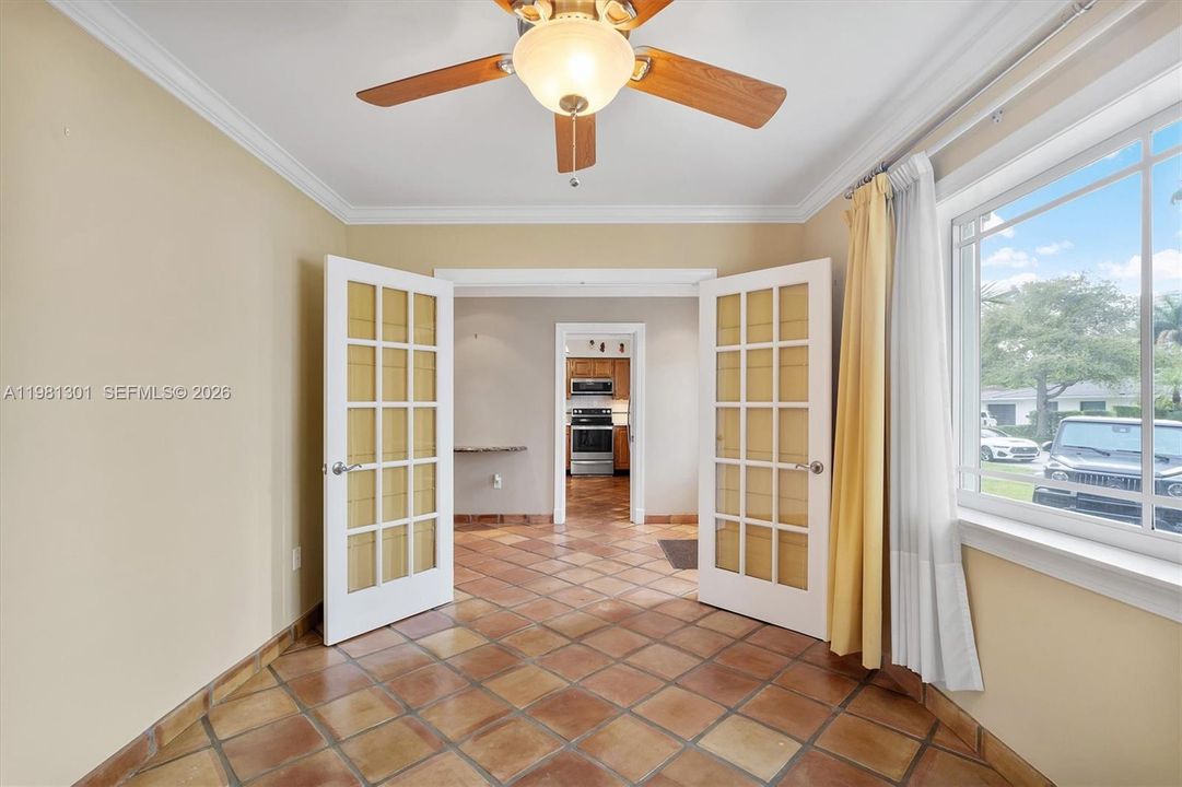 Recently Rented: $6,500 (3 beds, 2 baths, 1653 Square Feet)