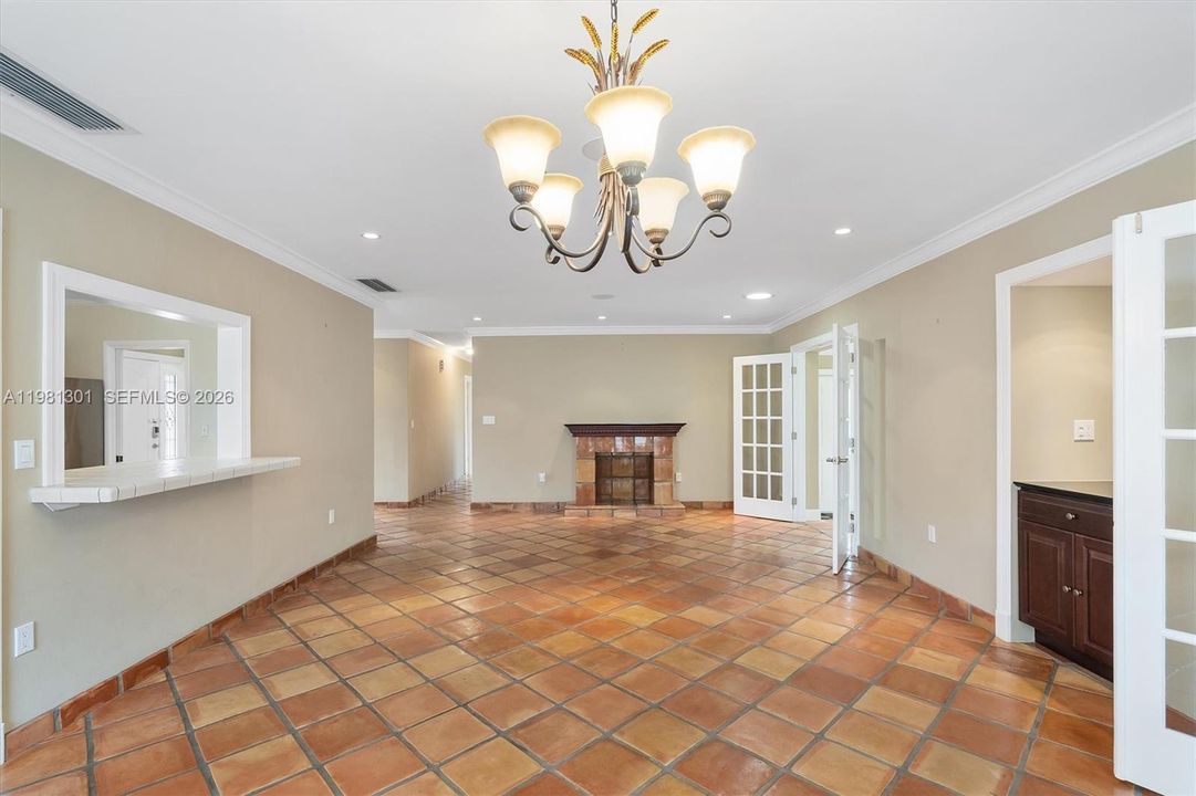 Recently Rented: $6,500 (3 beds, 2 baths, 1653 Square Feet)
