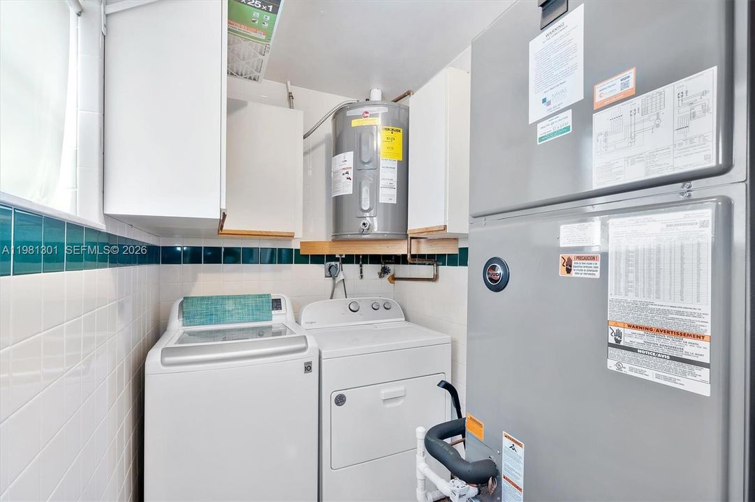 Recently Rented: $6,500 (3 beds, 2 baths, 1653 Square Feet)