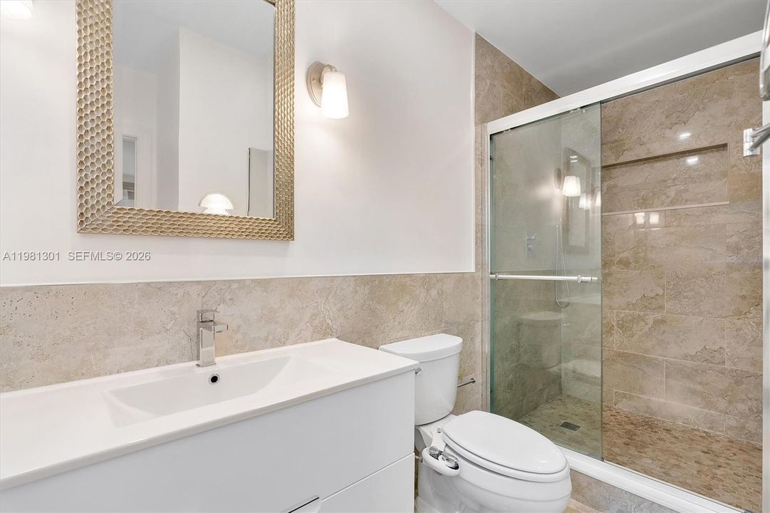 Recently Rented: $6,500 (3 beds, 2 baths, 1653 Square Feet)
