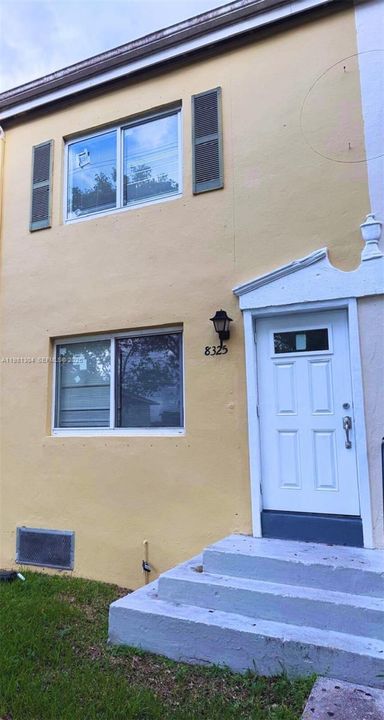 En Venta: $250,000 (3 camas, 2 baños, 1150 Pies cuadrados)