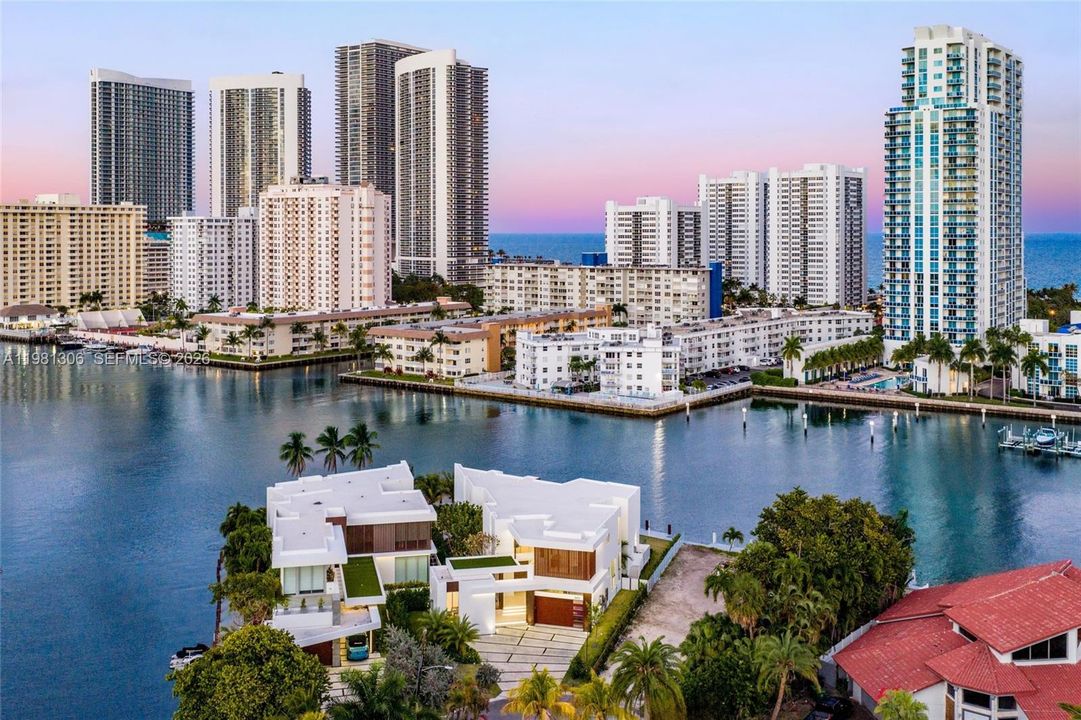 En Venta: $10,990,000 (7 camas, 7 baños, 7250 Pies cuadrados)