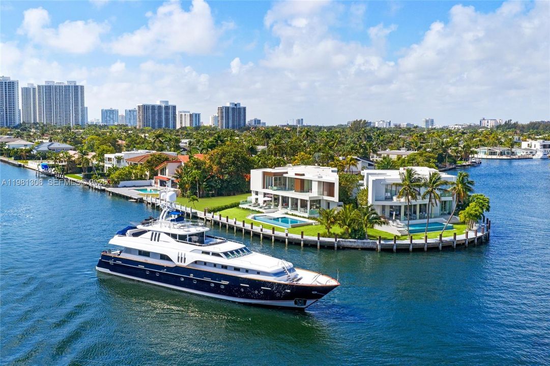 En Venta: $10,990,000 (7 camas, 7 baños, 7250 Pies cuadrados)