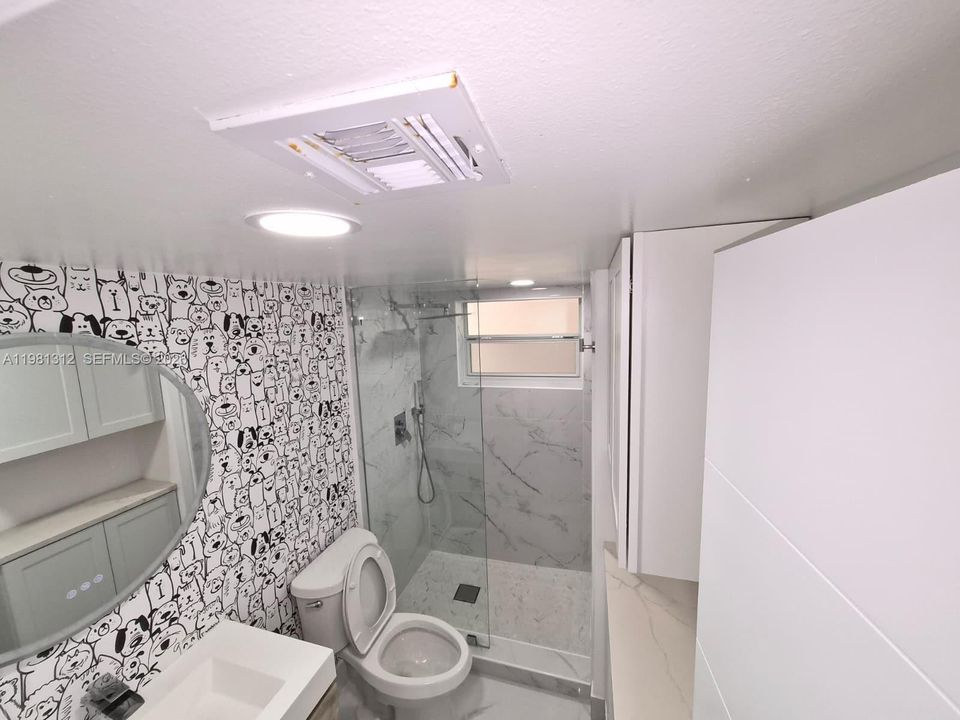 For Sale: $233,000 (2 beds, 2 baths, 1094 Square Feet)