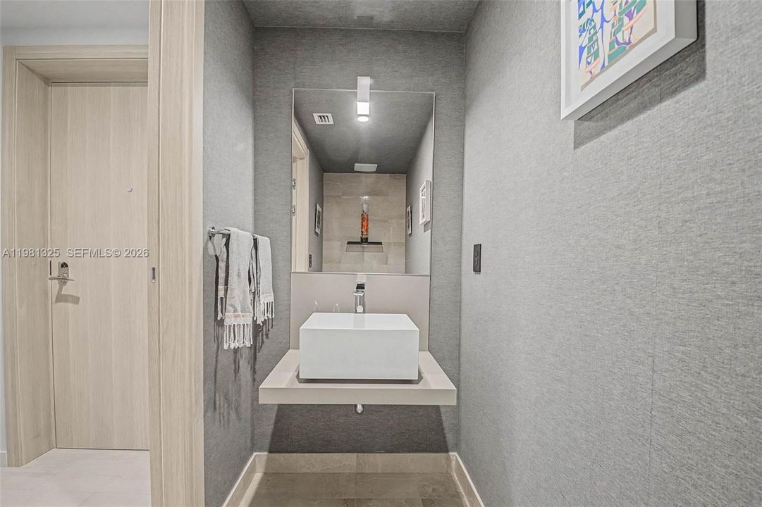 En Venta: $1,399,999 (2 camas, 2 baños, 1356 Pies cuadrados)