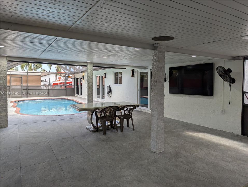 Active With Contract: $695,000 (4 beds, 2 baths, 1579 Square Feet)
