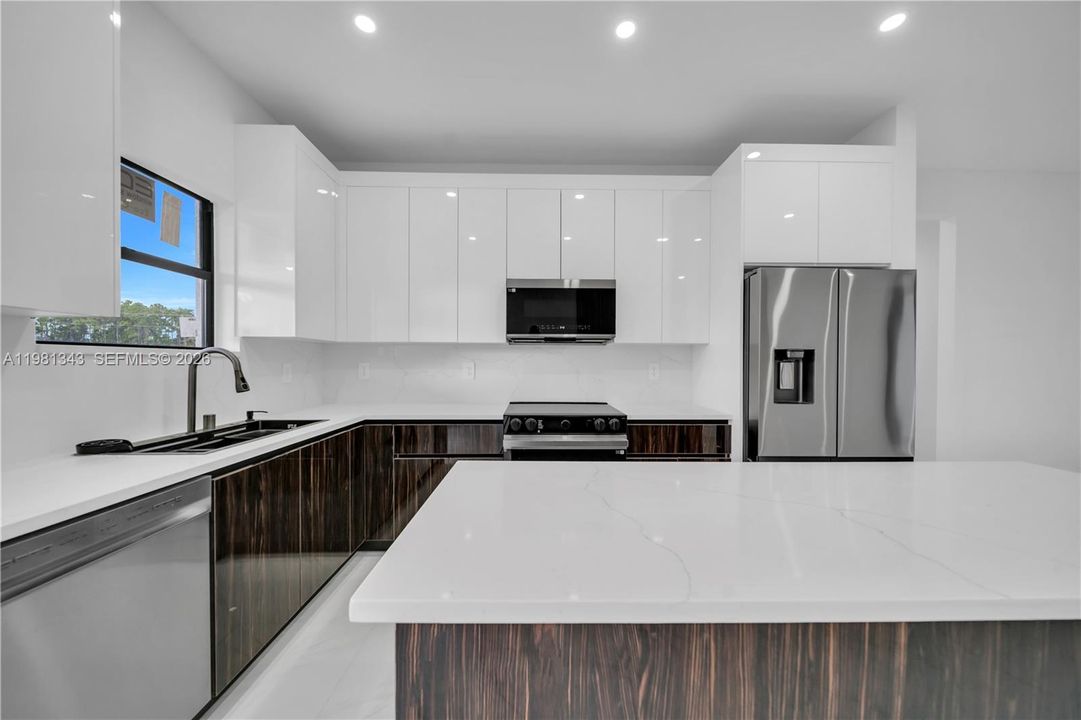 Activo con contrato: $299,900 (3 camas, 2 baños, 0 Pies cuadrados)