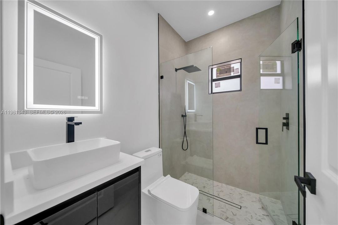 Activo con contrato: $299,900 (3 camas, 2 baños, 0 Pies cuadrados)