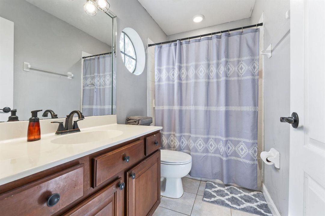Bathroom 4