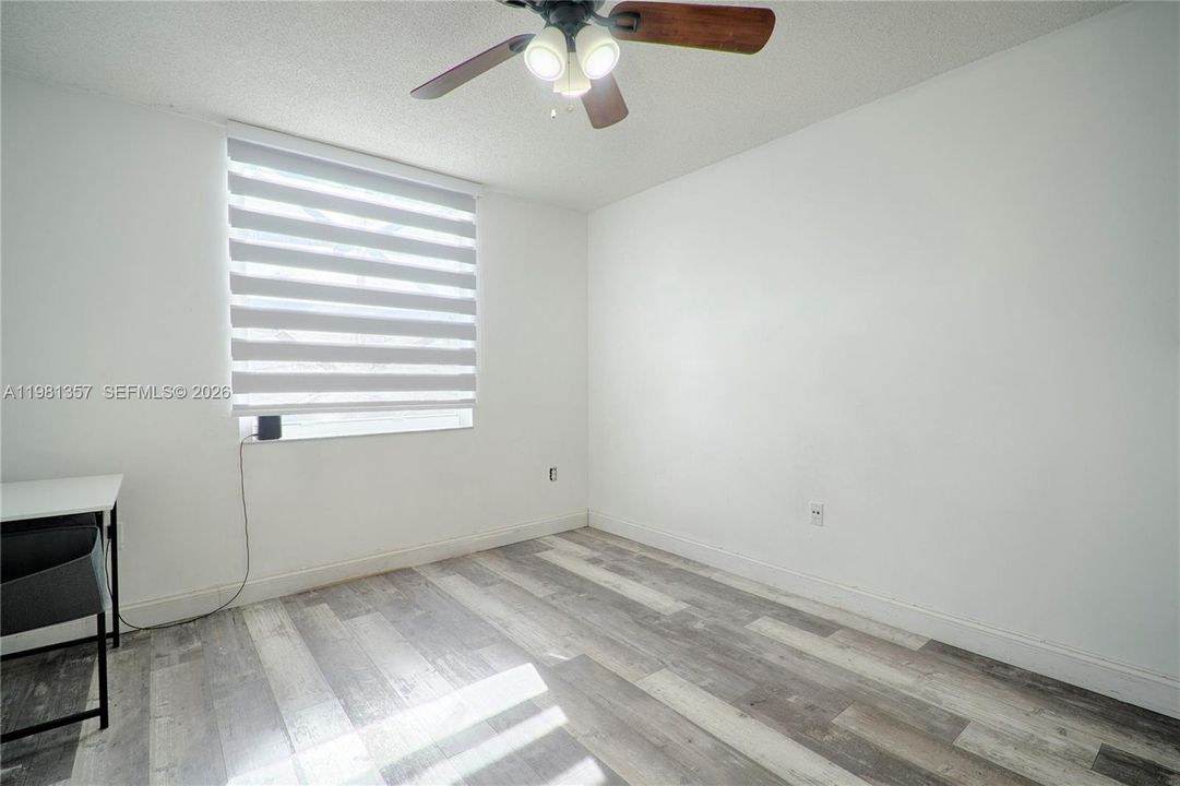 Activo con contrato: $299,000 (2 camas, 2 baños, 960 Pies cuadrados)