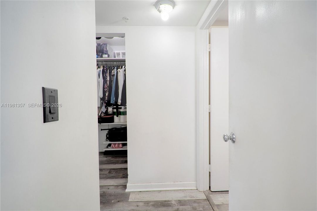 Activo con contrato: $299,000 (2 camas, 2 baños, 960 Pies cuadrados)