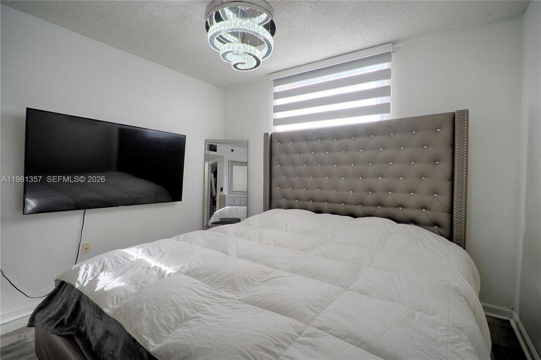 Activo con contrato: $299,000 (2 camas, 2 baños, 960 Pies cuadrados)