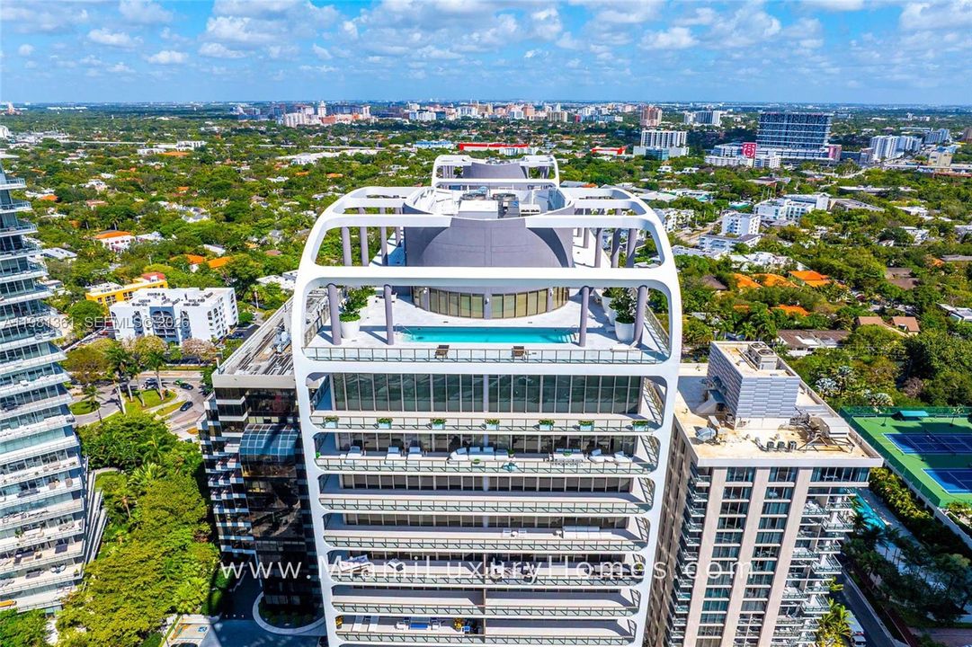 For Sale: $5,998,000 (4 beds, 4 baths, 3024 Square Feet)