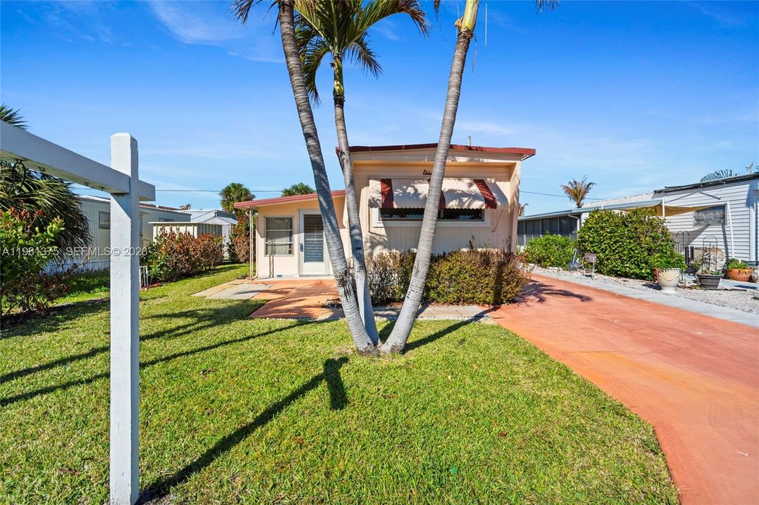 Vendido Recientemente: $89,900 (2 camas, 1 baños, 600 Pies cuadrados)