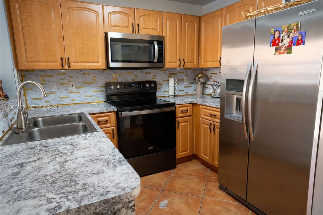 For Sale: $499,000 (3 beds, 2 baths, 1450 Square Feet)