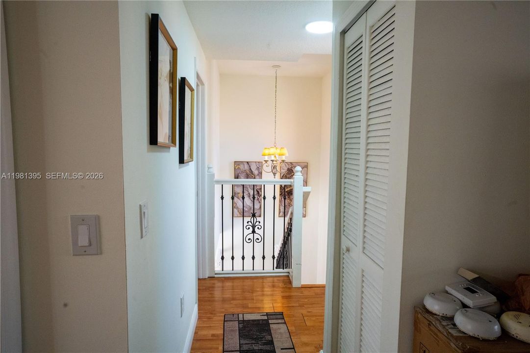 For Sale: $499,000 (3 beds, 2 baths, 1450 Square Feet)