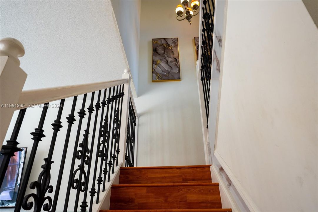 For Sale: $499,000 (3 beds, 2 baths, 1450 Square Feet)