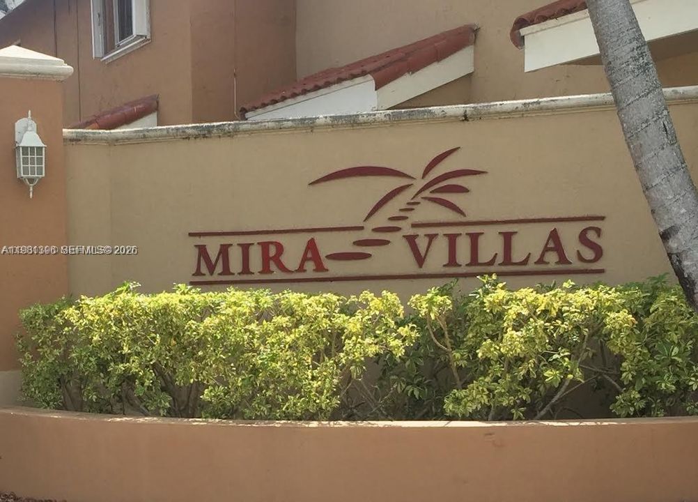 Recently Sold: $320,000 (2 beds, 2 baths, 954 Square Feet)