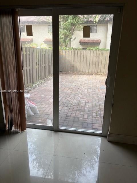 Recently Sold: $320,000 (2 beds, 2 baths, 954 Square Feet)