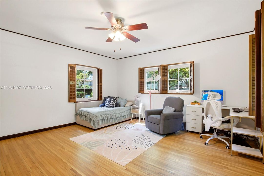Activo con contrato: $3,249,999 (6 camas, 4 baños, 3202 Pies cuadrados)
