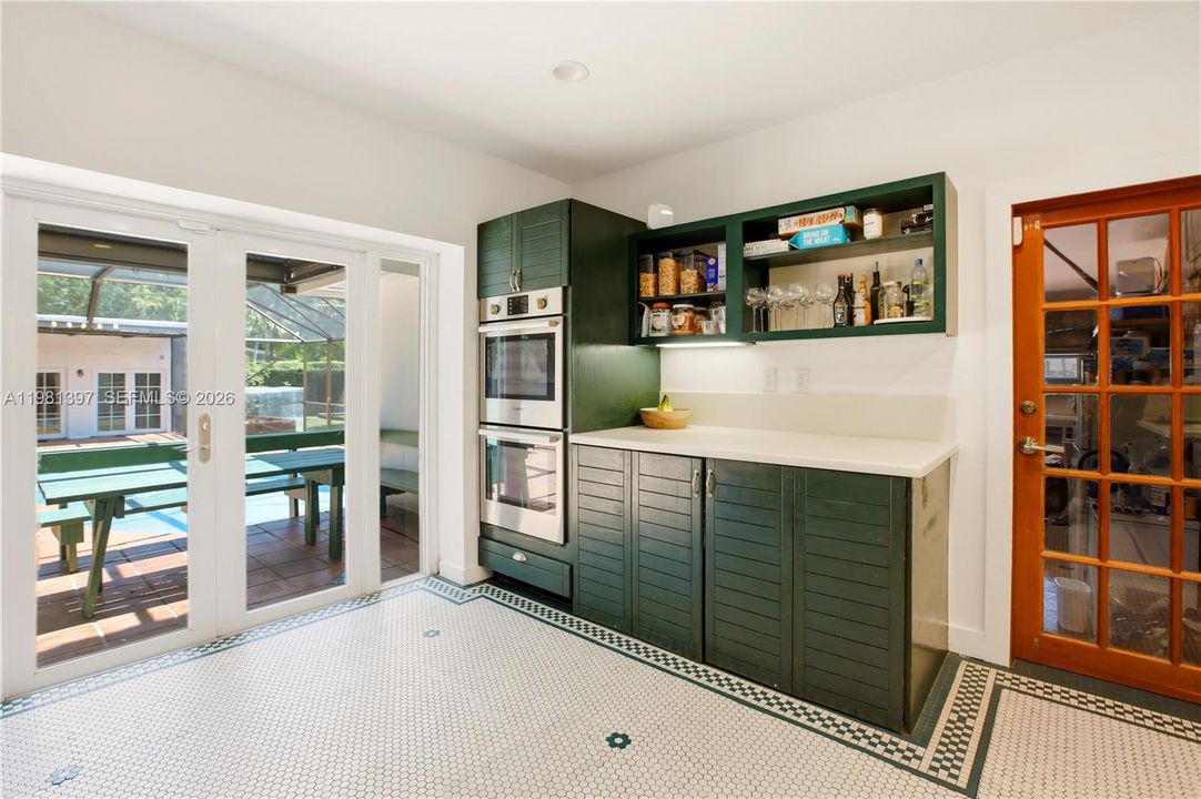 Activo con contrato: $3,249,999 (6 camas, 4 baños, 3202 Pies cuadrados)