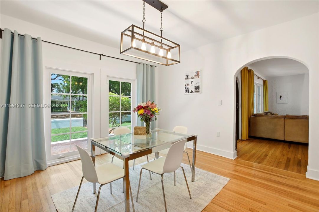 Activo con contrato: $3,249,999 (6 camas, 4 baños, 3202 Pies cuadrados)