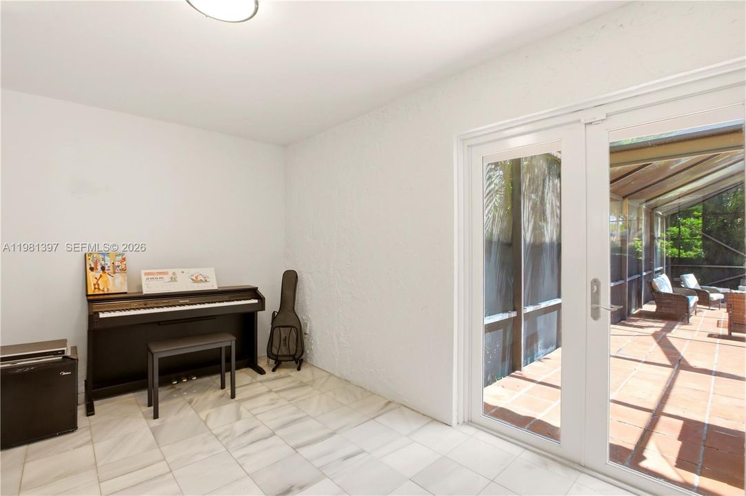 Activo con contrato: $3,249,999 (6 camas, 4 baños, 3202 Pies cuadrados)