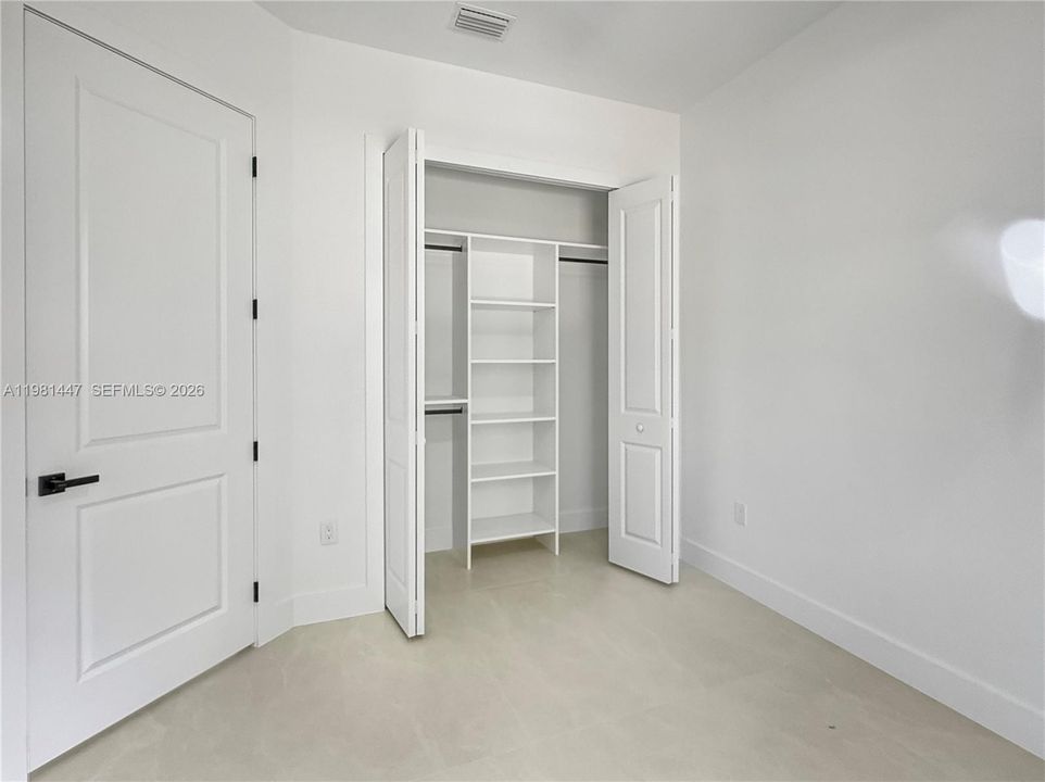 На продажу: $529,900 (3 спален, 2 ванн, 1663 Квадратных фут)