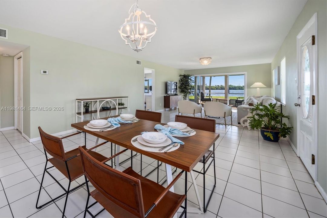 En Venta: $1,150,000 (2 camas, 2 baños, 1363 Pies cuadrados)