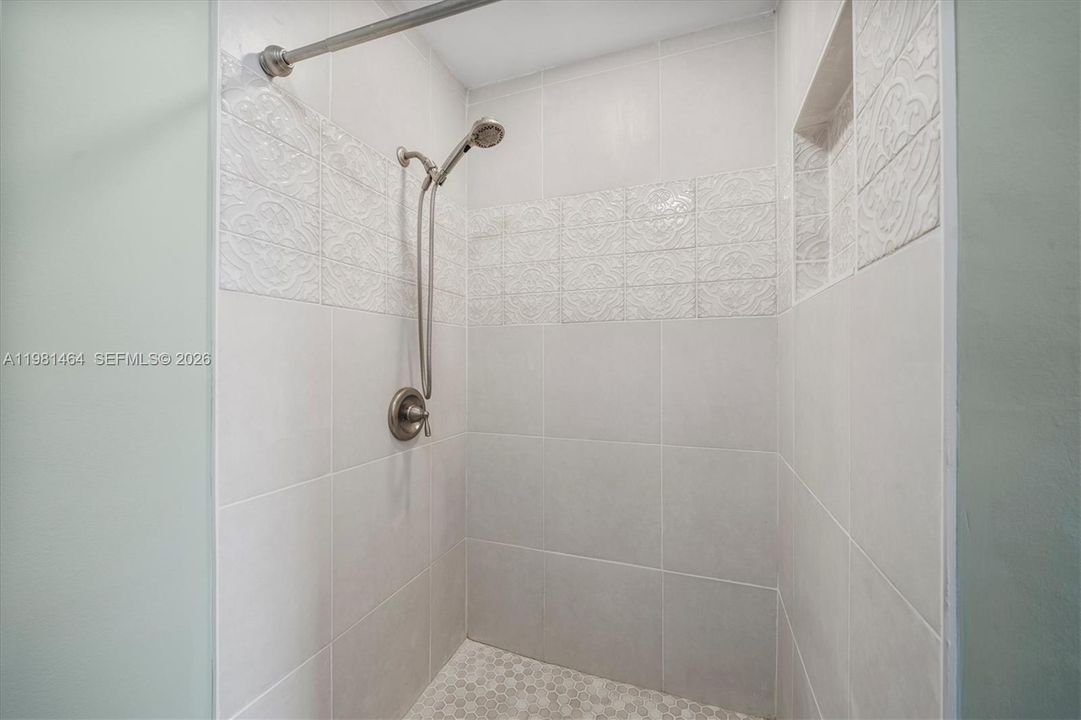 En Venta: $1,150,000 (2 camas, 2 baños, 1363 Pies cuadrados)