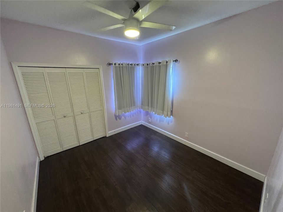 For Sale: $470,000 (2 beds, 2 baths, 1247 Square Feet)
