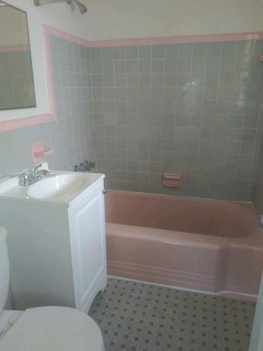 Недавно арендовано: $1,950 (1 спален, 1 ванн, 650 Квадратных фут)