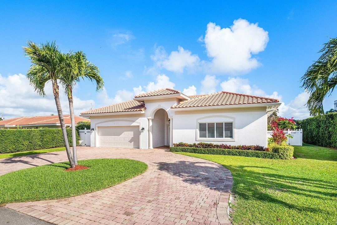 002-899GranadaDrive-BocaRaton-FL-33432-S