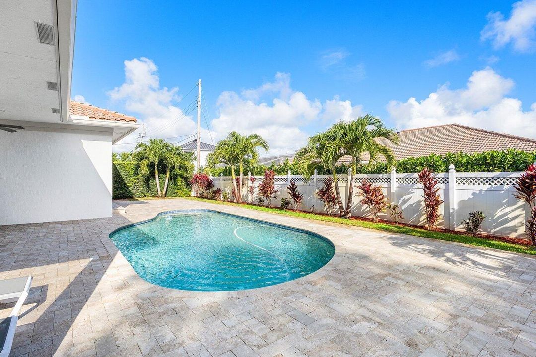 030-899GranadaDrive-BocaRaton-FL-33432-S