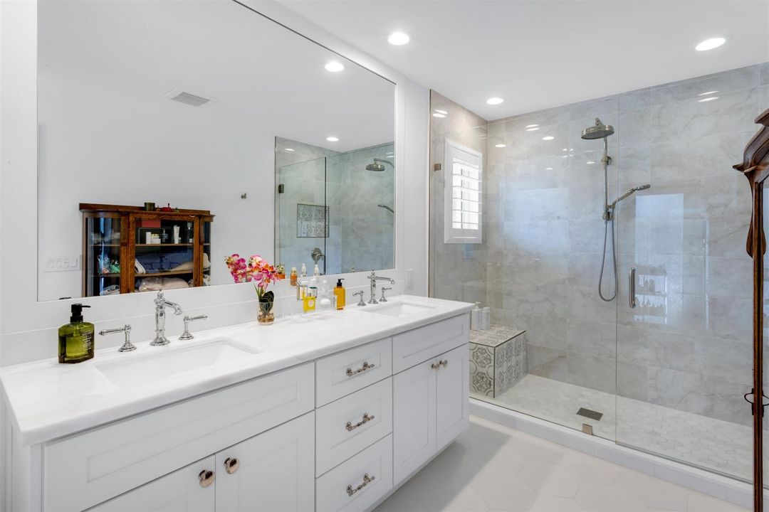 PRIMARY_BATHROOM_EB