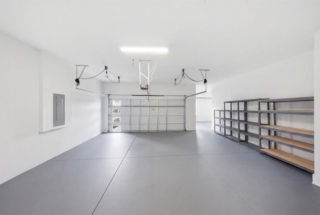 Oversized 3 car garage