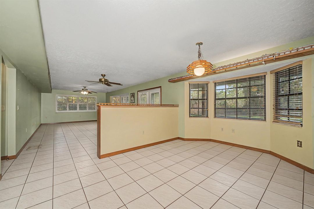 interior - dining room 2