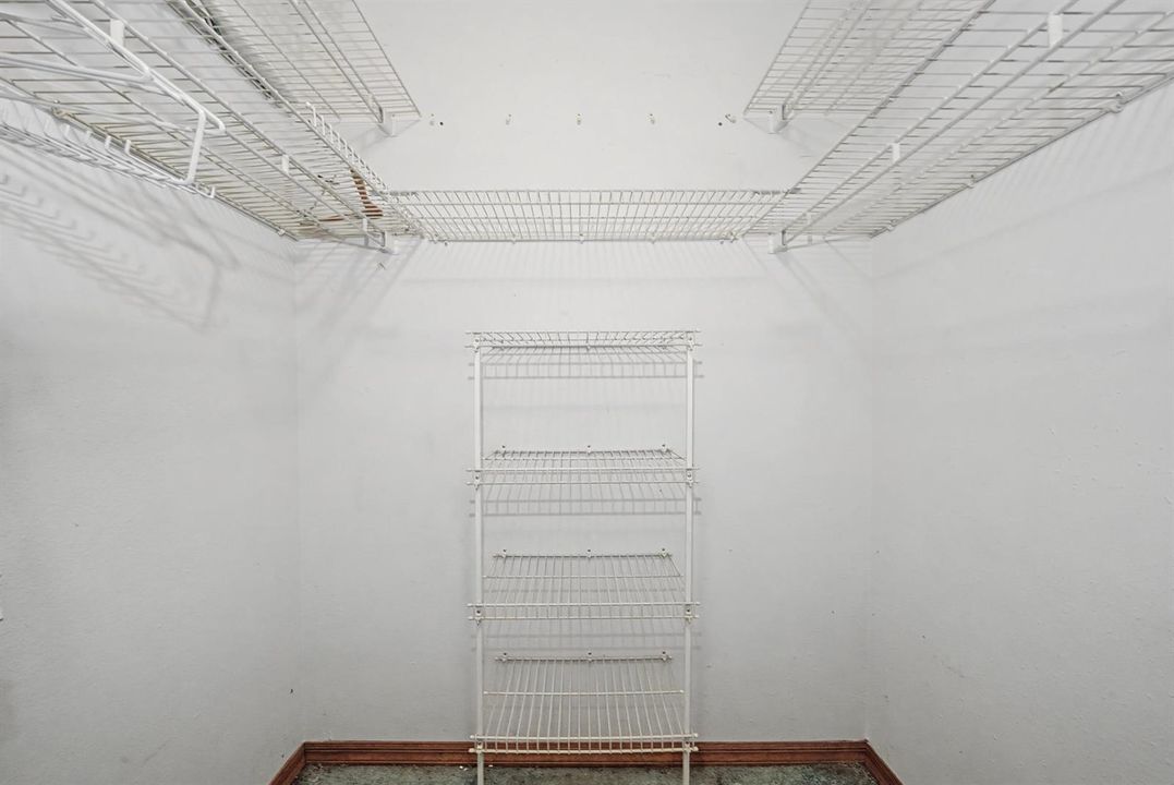 interior - master closet