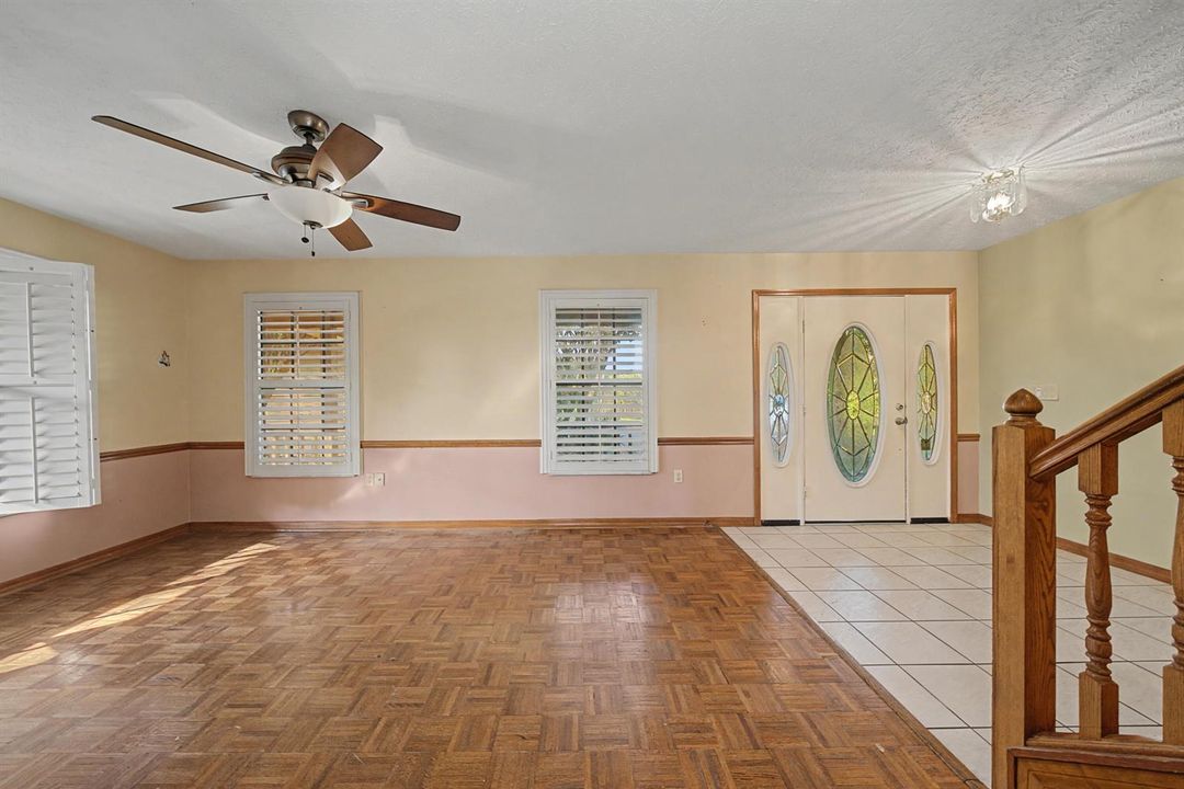 interior - living room 4