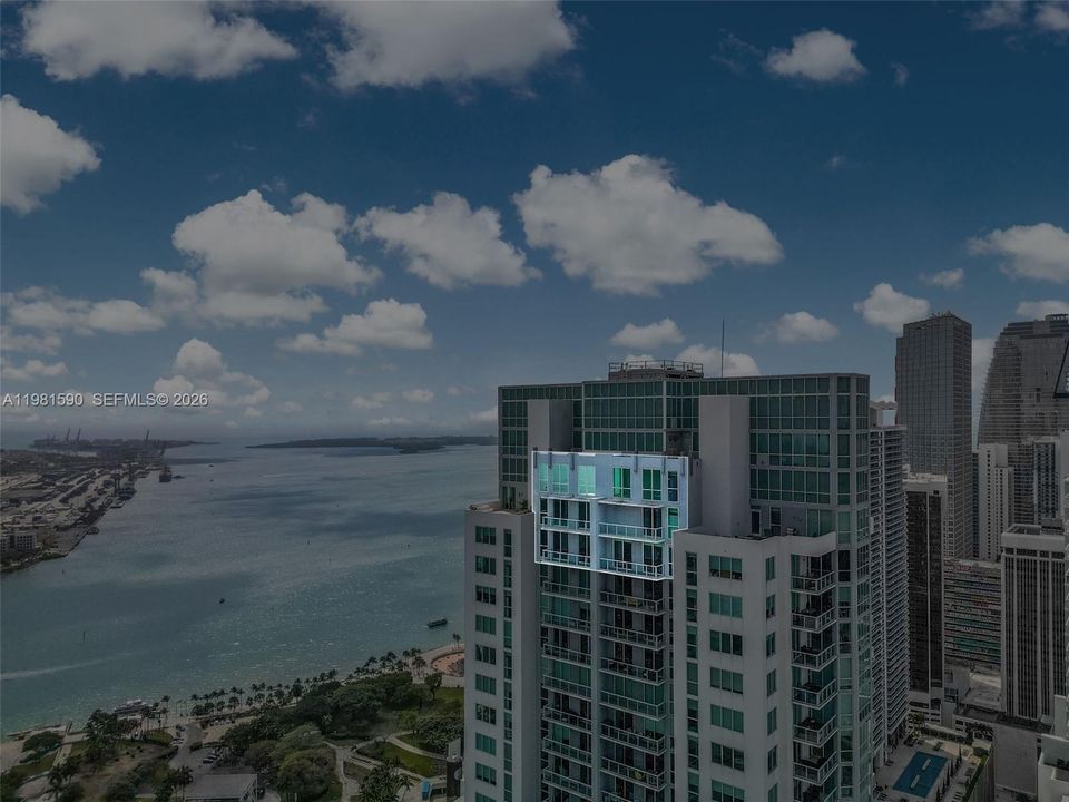 For Sale: $3,800,000 (5 beds, 5 baths, 3004 Square Feet)