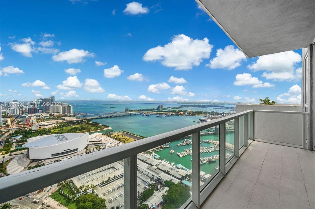 For Sale: $3,800,000 (5 beds, 5 baths, 3004 Square Feet)